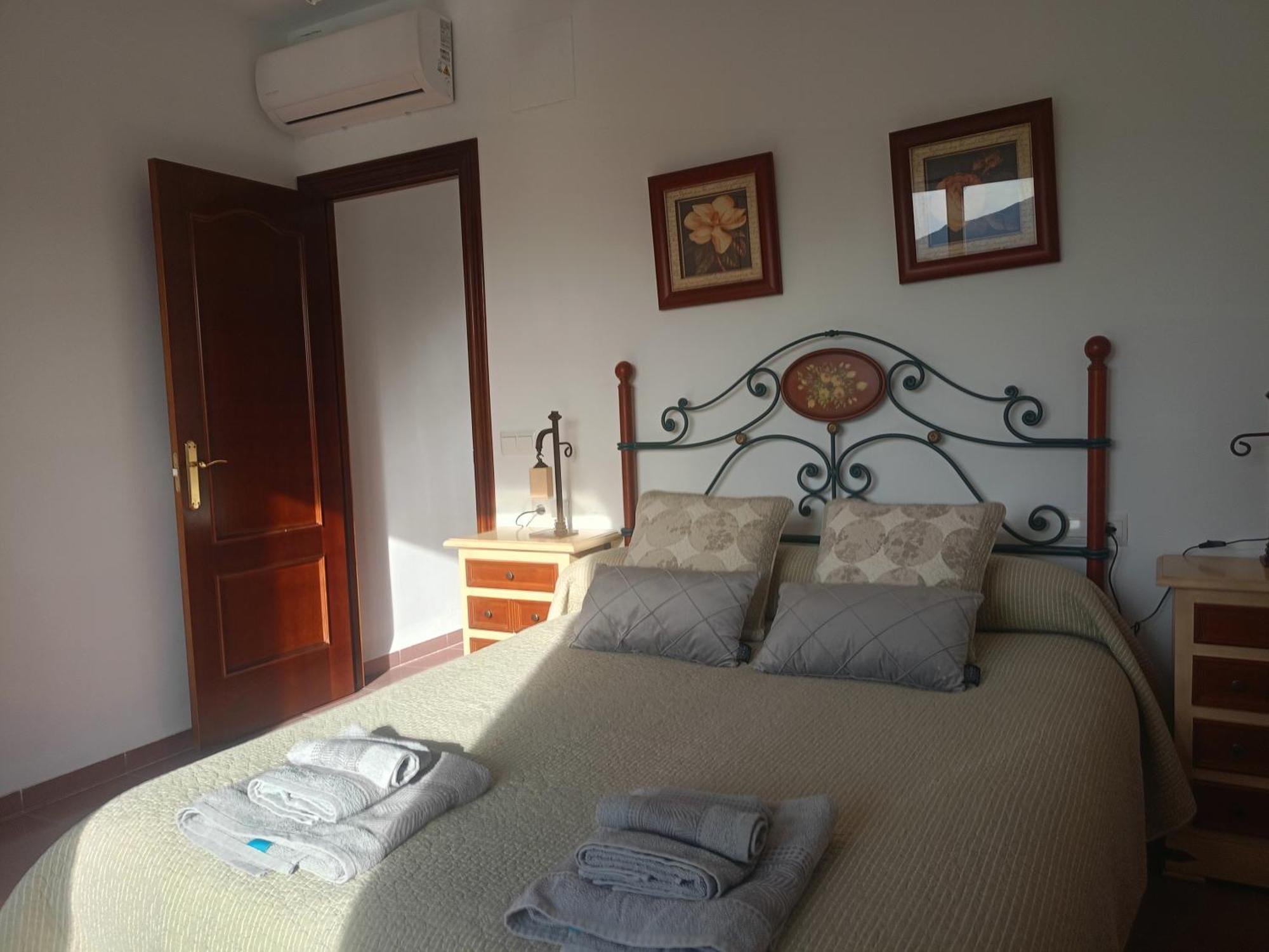 Villa Cultural Montelucia Montecorto Kamer foto